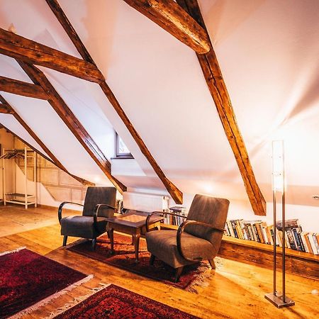 Designer Loft Apartment เชสกี้ครุมลอฟ ภายนอก รูปภาพ