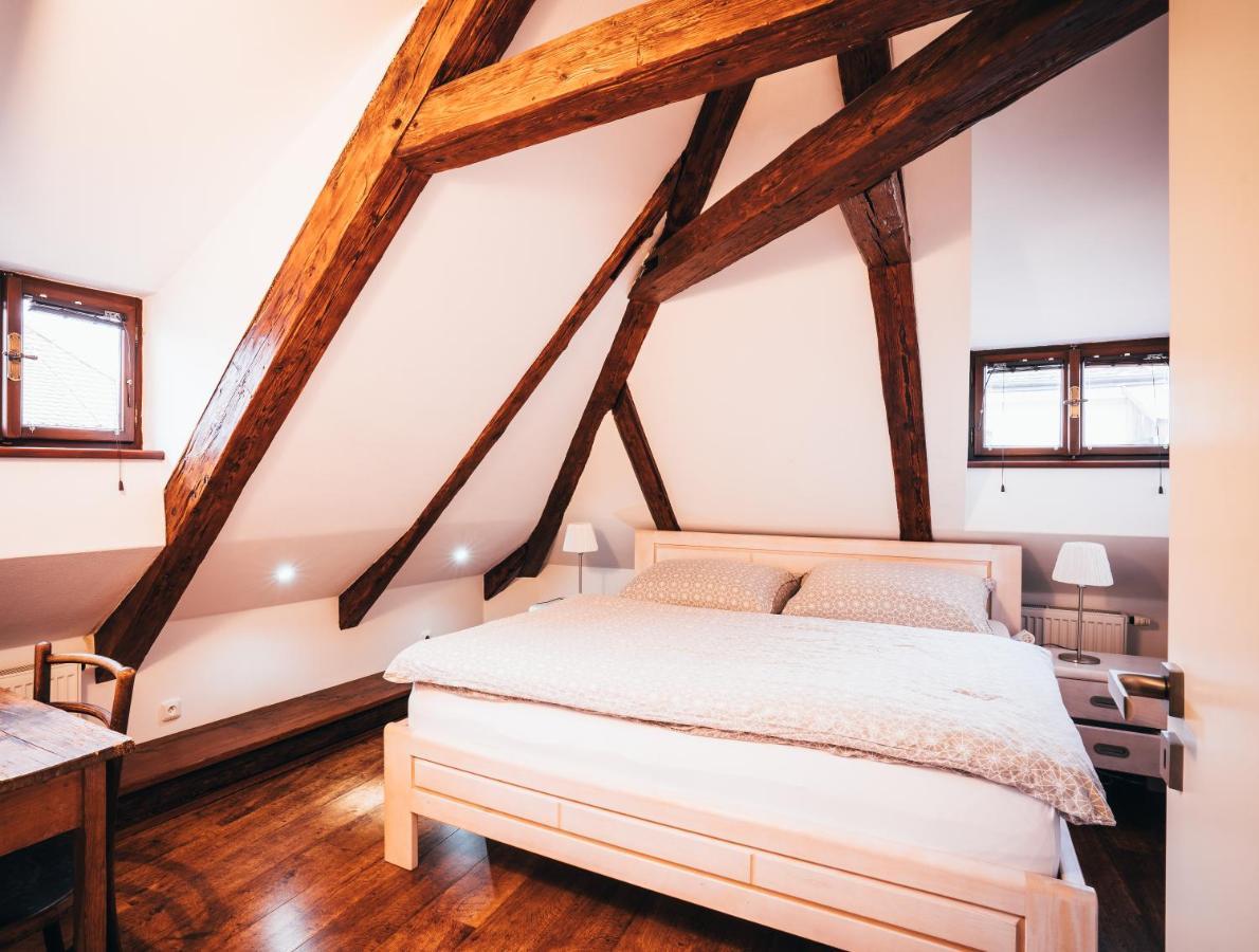 Designer Loft Apartment เชสกี้ครุมลอฟ ภายนอก รูปภาพ