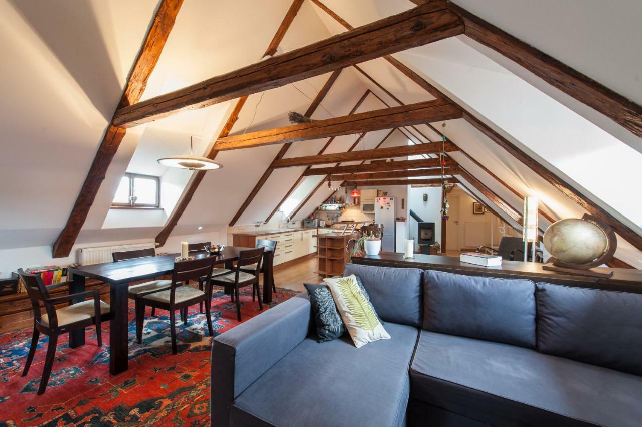 Designer Loft Apartment เชสกี้ครุมลอฟ ภายนอก รูปภาพ