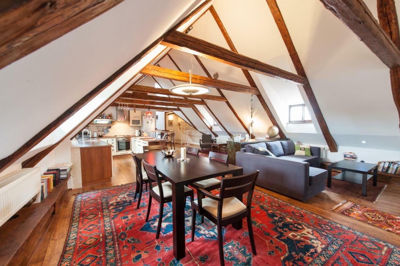 Designer Loft Apartment เชสกี้ครุมลอฟ ภายนอก รูปภาพ