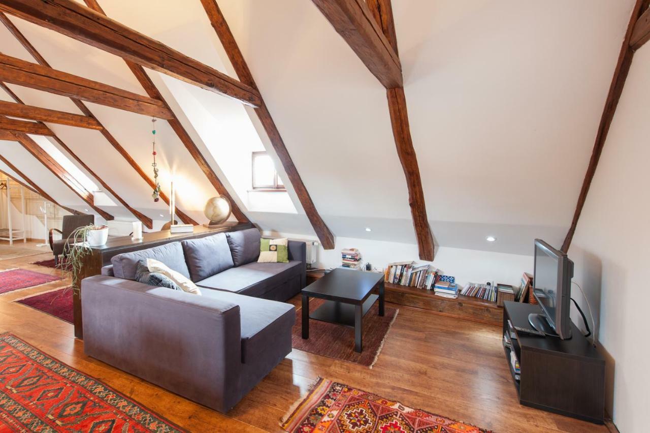 Designer Loft Apartment เชสกี้ครุมลอฟ ภายนอก รูปภาพ